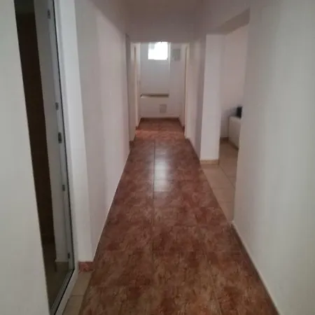 Virginia Apartament Mamaia-nord 게스트하우스 *